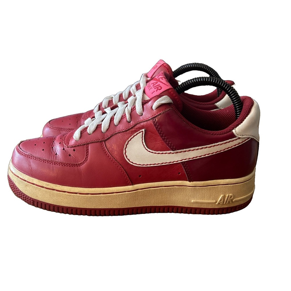 Nike Air Force 1 '07 Valentine's Day Low Red/White Sneaker Women's 7.5